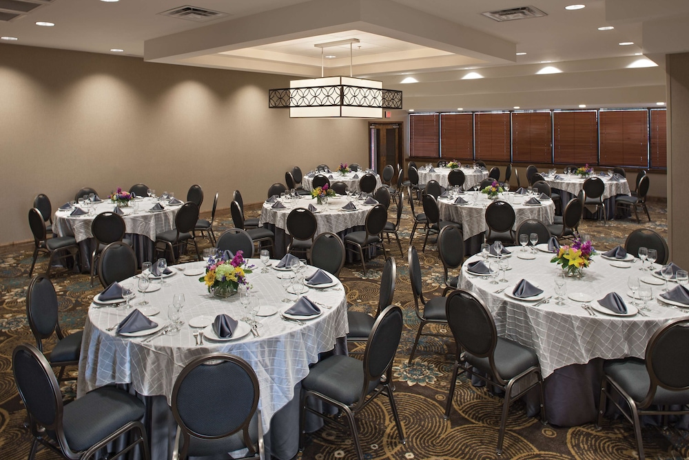 DoubleTree by Hilton Murfreesboro - photo 45