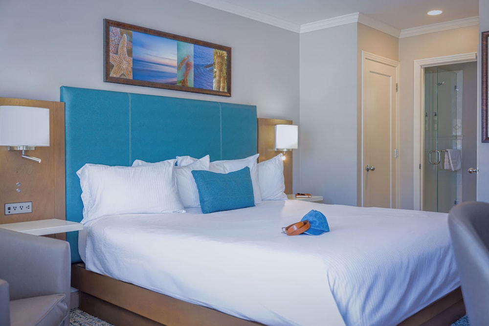 Marina Beach Motel - photo 31