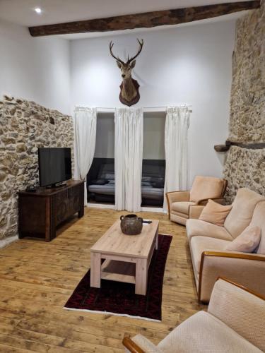 Le Grand Cerf 4 Couchages - last minute hotel in Unknown City