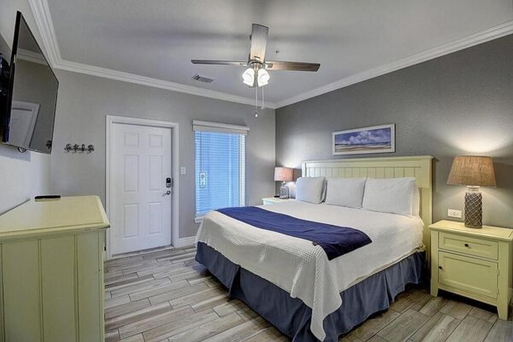 Beachgate CondoSuites and Oceanfront Resort - photo 55