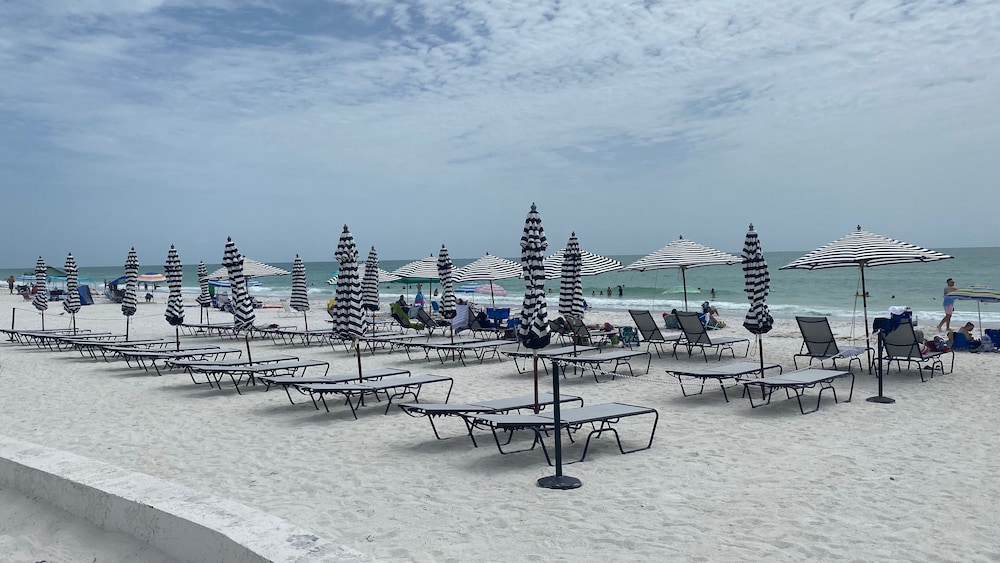 Tropic Isle Beach Resort - photo 10