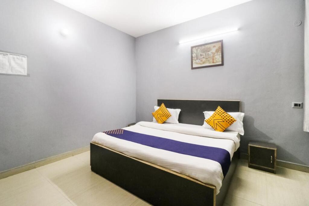 Spot On 35581 Sunrise Guest House