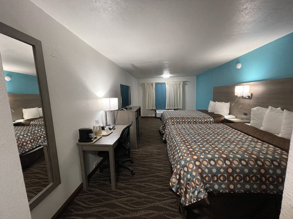 Baymont by Wyndham Bellevue Omaha - photo 4