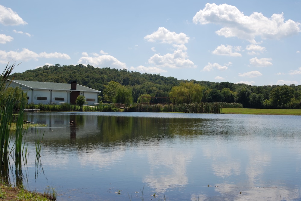 The Golf Inn at QC Resort and RV - photo 32