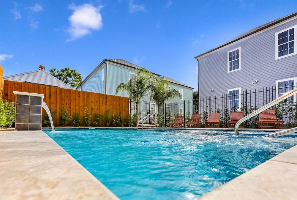 Hosteeva Brand New Condo with a Pool Steps to St Charles Ave — 4-Star Luxury Hotel in New Orleans, United States