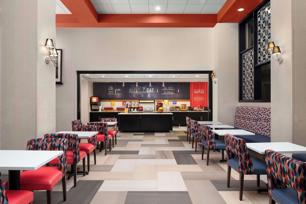 Hampton Inn Stafford Quantico & Conference Center - photo 33