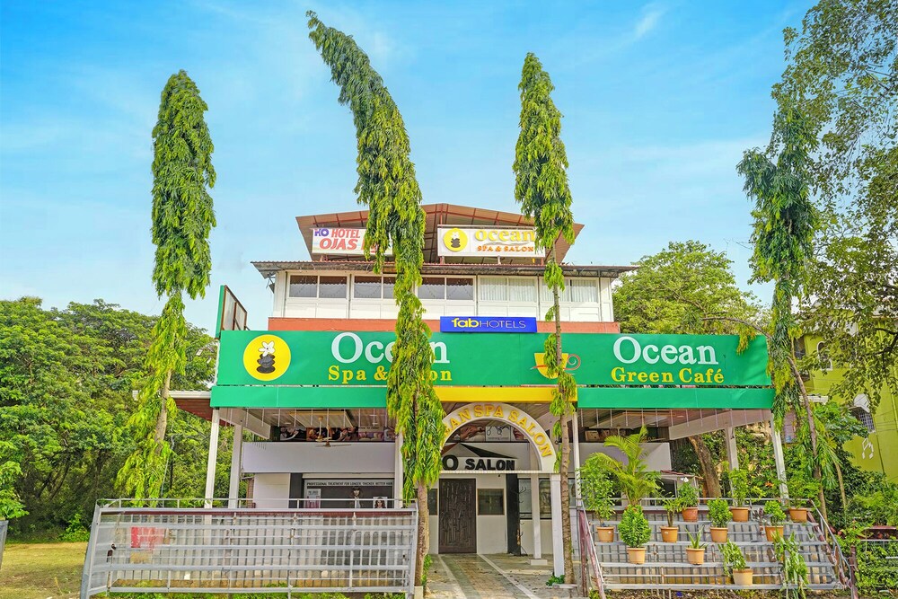 Fabhotel Ojas Inn - carbon neutral hotel in Colva