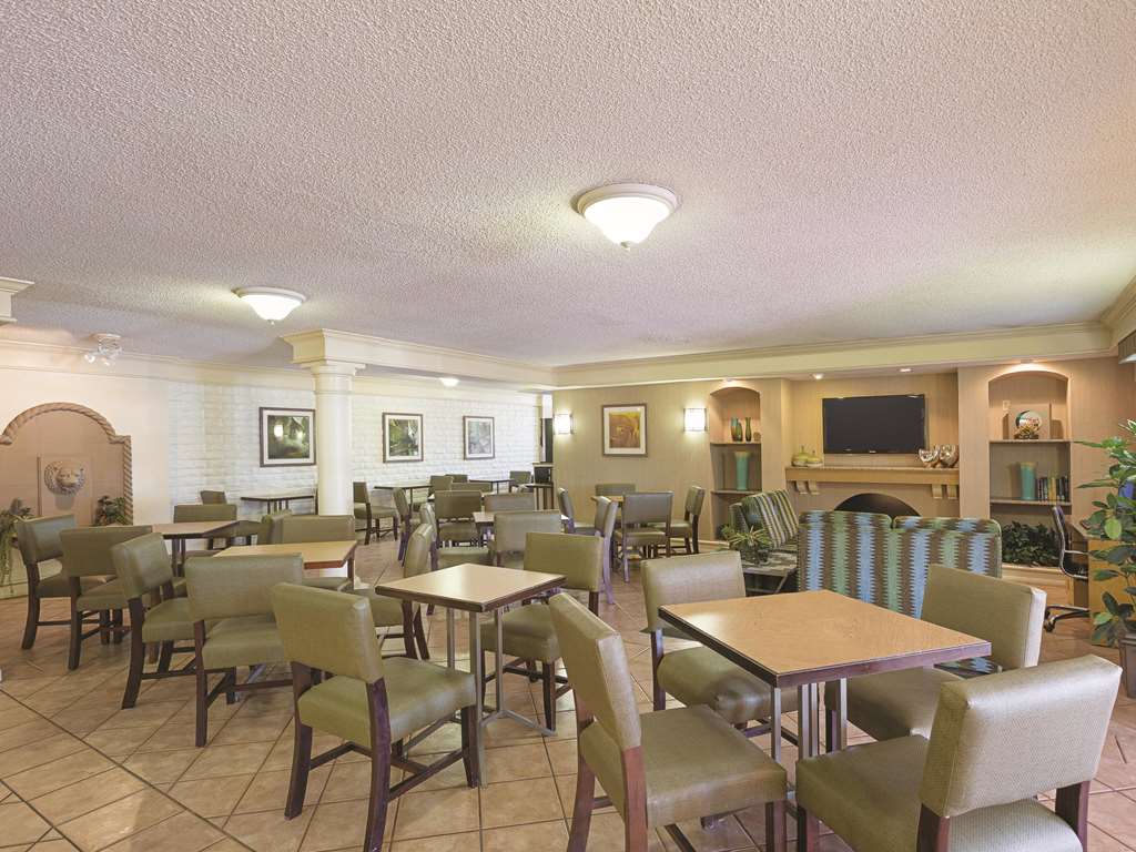 La Quinta Inn by Wyndham San Diego Chula Vista - photo 4