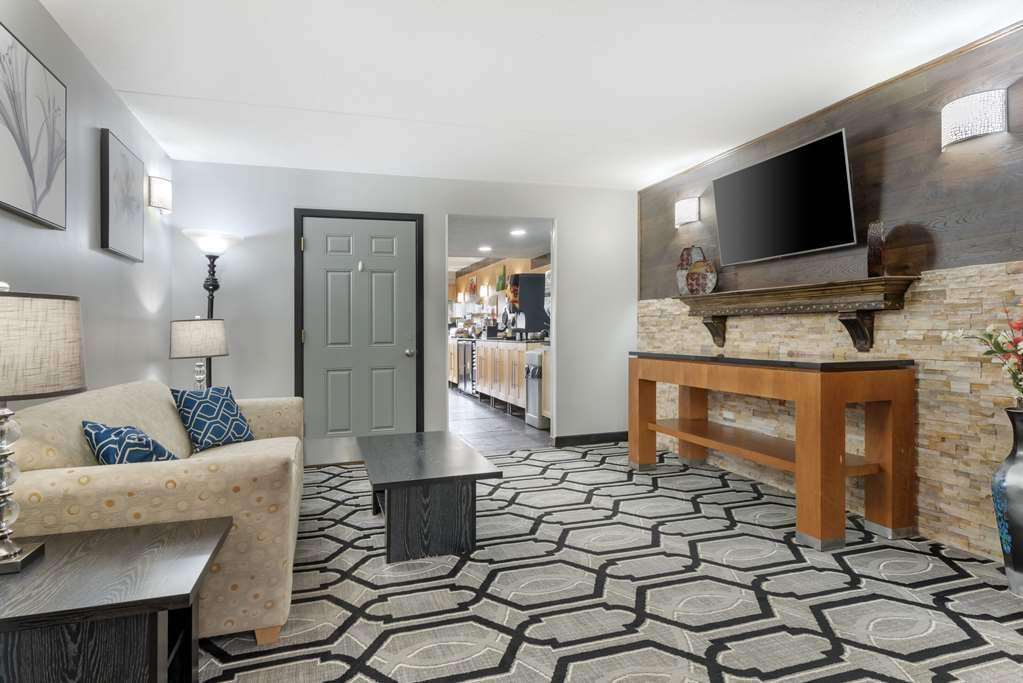 Quality Inn & Suites Mayo Clinic Area - photo 33