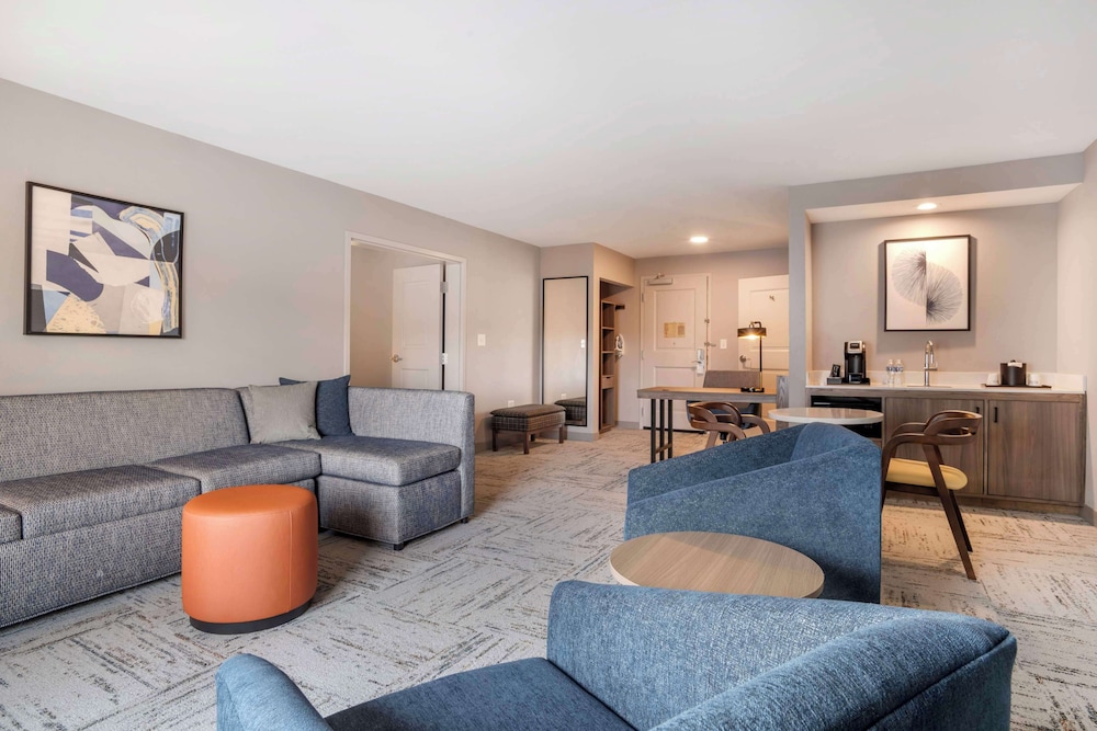 Hilton Garden Inn Charlotte Concord - photo 18