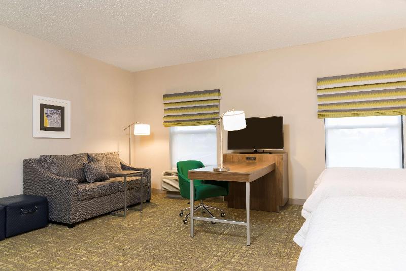 Hampton Inn & Suites East Lansing Okemos - photo 40
