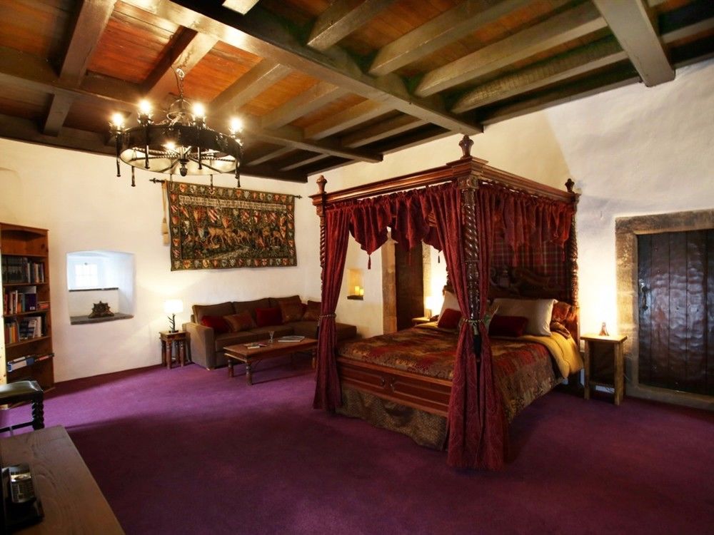Castle Levan B&B — 4-Star Luxury Hotel in Gourock, United Kingdom