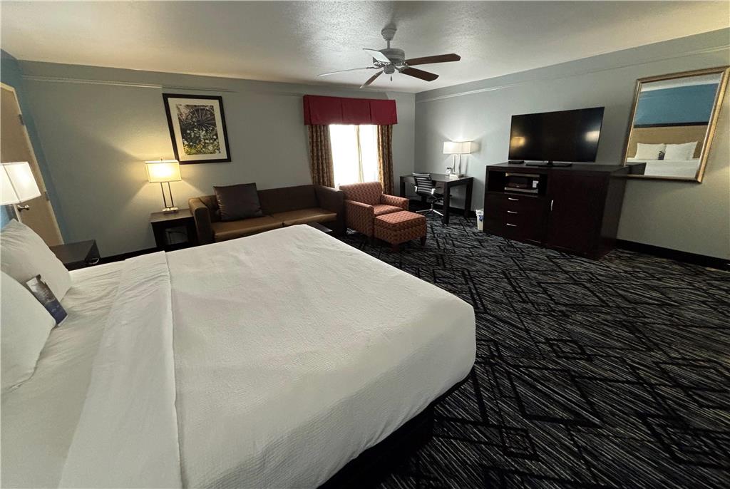 Baymont by Wyndham Litchfield - photo 18