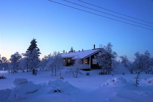 Twin Peaks Urupää A Saariselkä — hotel near Ivalo Airport