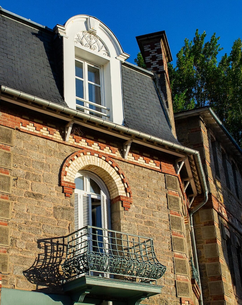 Brit Hotel Du Parc in Dinard, France