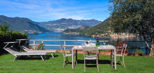 Lake View 30 — 4-Star Luxury Hotel in Sulzano, Italy