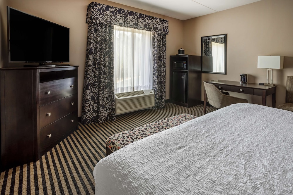 Hampton Inn Birmingham Leeds - photo 25