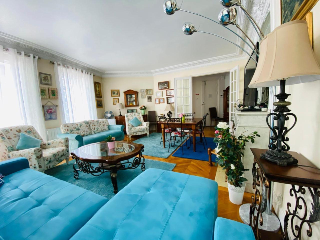 Paris champs elysees — 4-Star Luxury Hotel in Paris, France