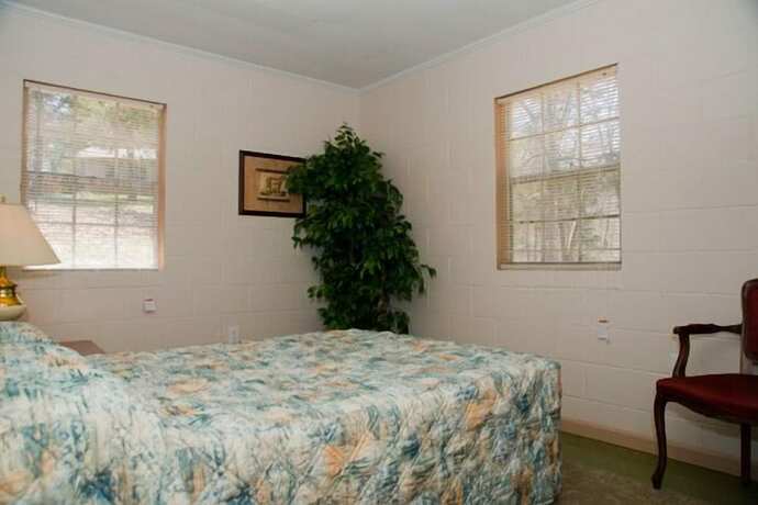 Lakeside Resort Lakeside Cabins - photo 3