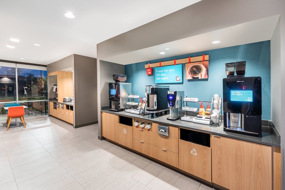 avid hotel Bentonville Rogers by IHG - photo 16