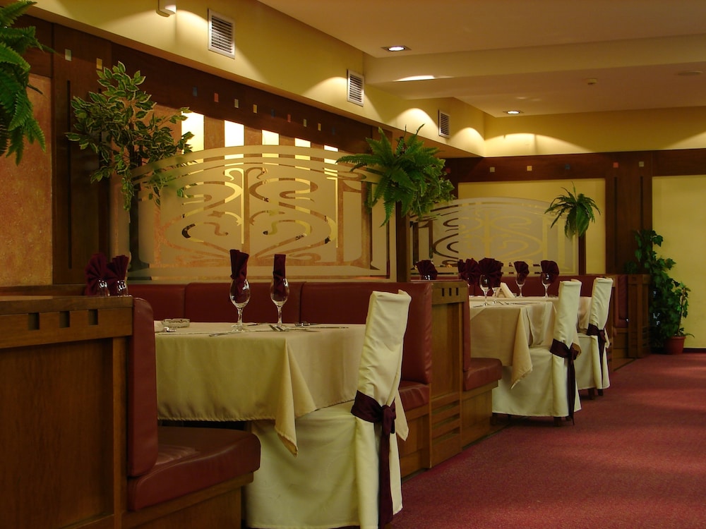 מזון ומשקאות