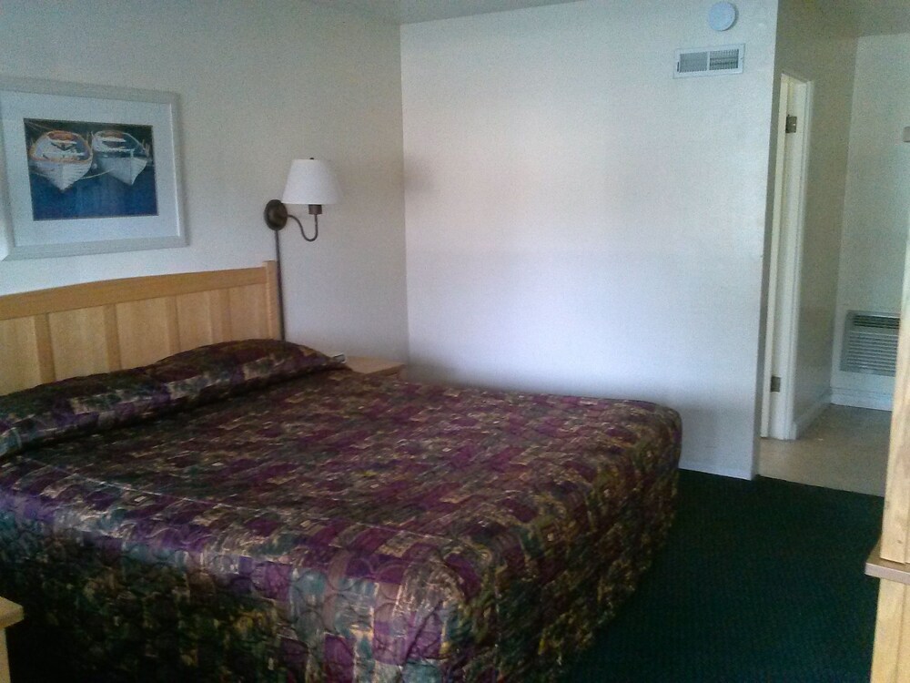 Skylark Shores Resort - photo 8