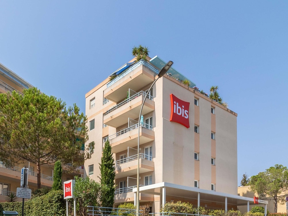 Ibis Roquebrune Cap Martin Menton - carbon neutral hotel in Roquebrune-Cap-Martin