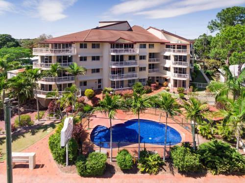 Charlton on The Esplanade — 4-Star Luxury Hotel in Hervey Bay, Australia