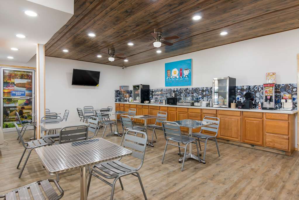 Rodeway Inn Broken Bow Hochatown - photo 27