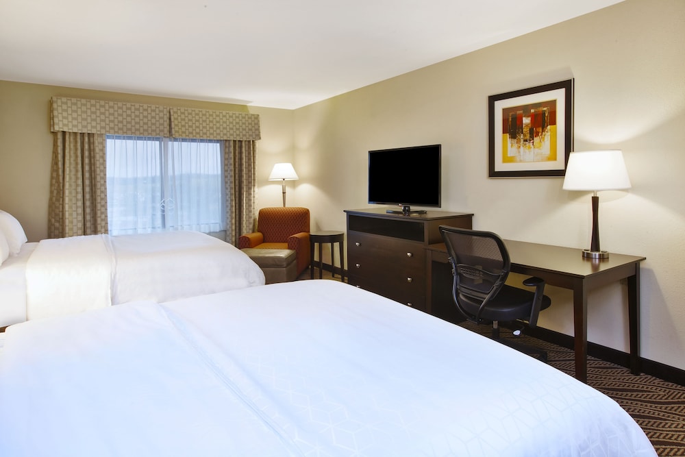 Holiday Inn Express & Suites Washington Meadow Lands by IHG - photo 10