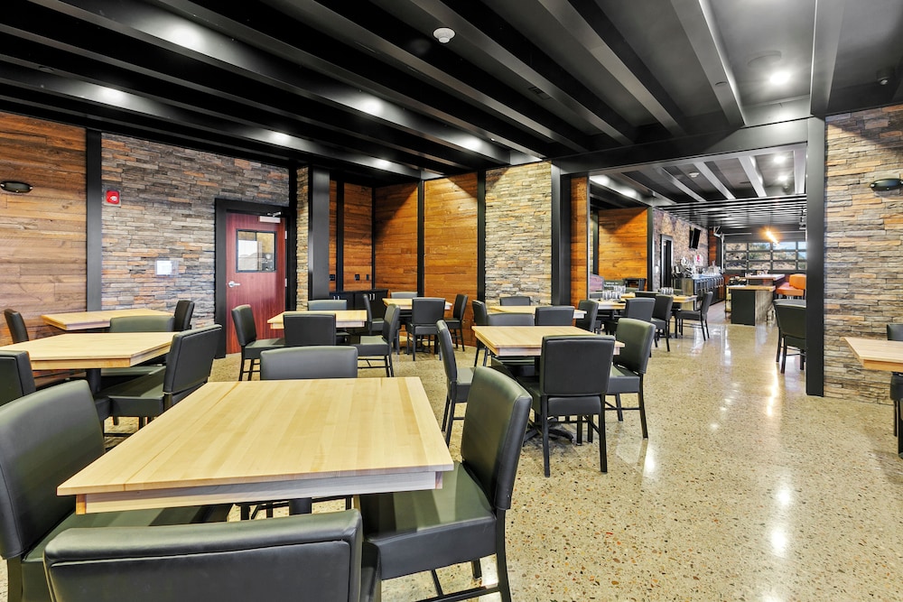 Cobblestone Hotel & Suites Wickenburg - photo 59