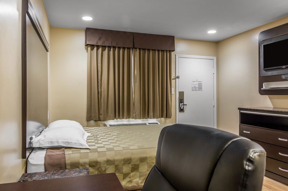 Rodeway Inn and Suites Chula Vista - photo 2