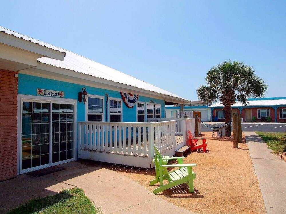 Shark Reef Resort Motel & Cottages - photo 27