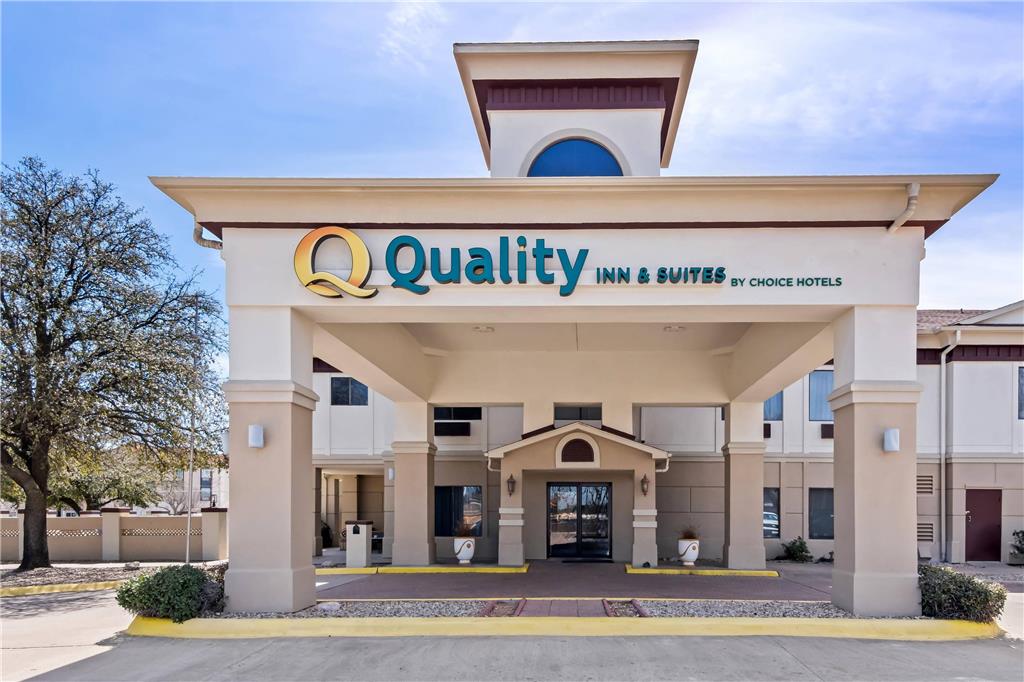 Quality Inn & Suites Granbury - photo 2
