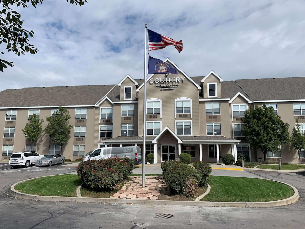 Country Inn & Suites West Valley City UT - carbon neutral hotel in West Valley