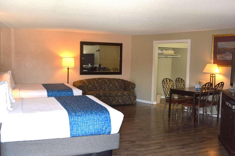 Travelodge by Wyndham Trinidad - photo 12