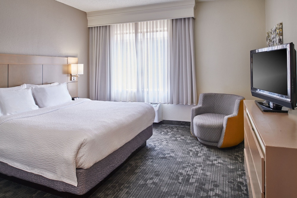 Courtyard by Marriott Columbus Downtown - photo 11