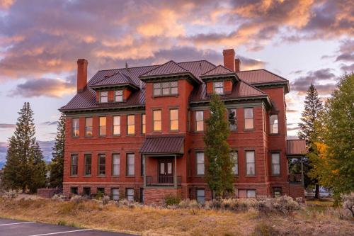 Fantastic Stylish Loft In Historic Leadville in Leadville, United States
