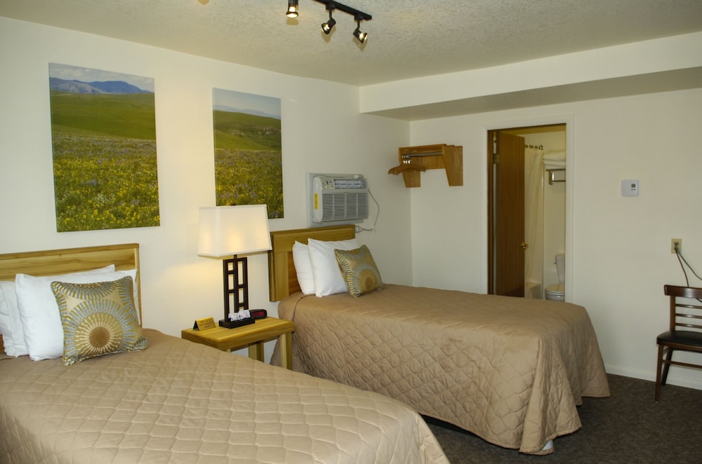 Trout Montana Motel - photo 8