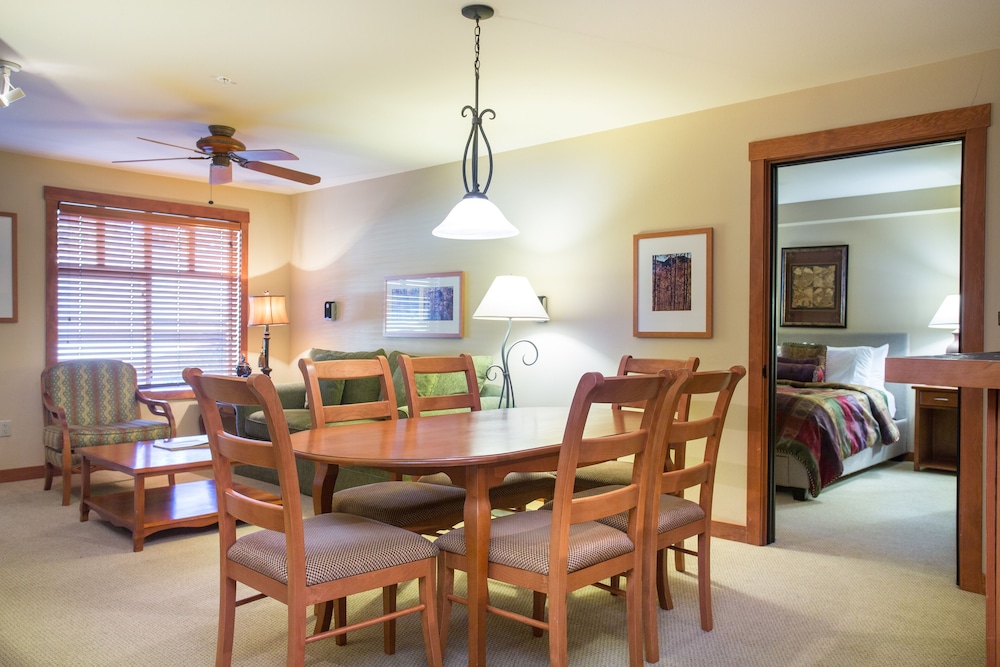 1205A One Bedroom Standard Eagle Springs West 1 Hotel Room by RedAwning - photo 8