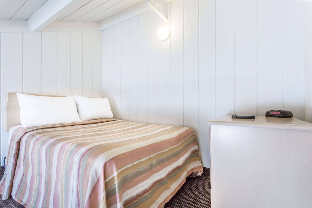 Travelodge by Wyndham Fairfield Napa Valley - photo 8