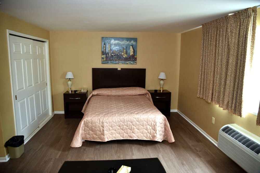 Swan Motel — Linden