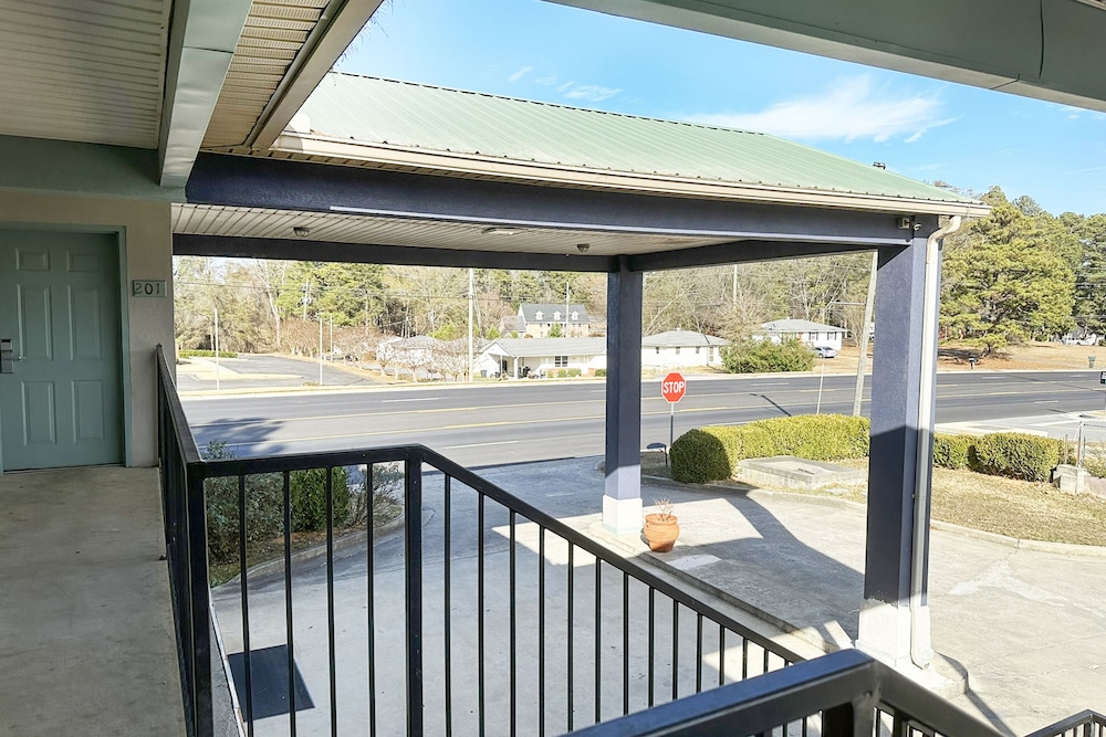 Garden Inn & Suites Rome Ga - photo 7