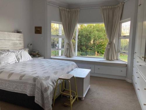 Nature Estate Family Holiday Home with Pool and Sea view