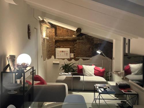 Milano Navigli Corte Bella — 4-Star Luxury Hotel in Milan, Italy