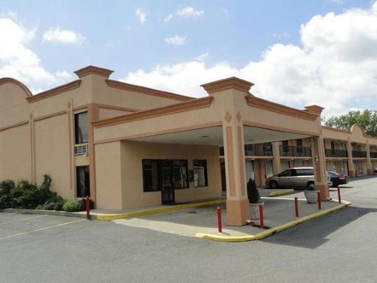 Scottish Inns — Tifton