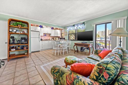Majestic Beach Condo in Beachfront Resort in St Pete Beach - photo 6