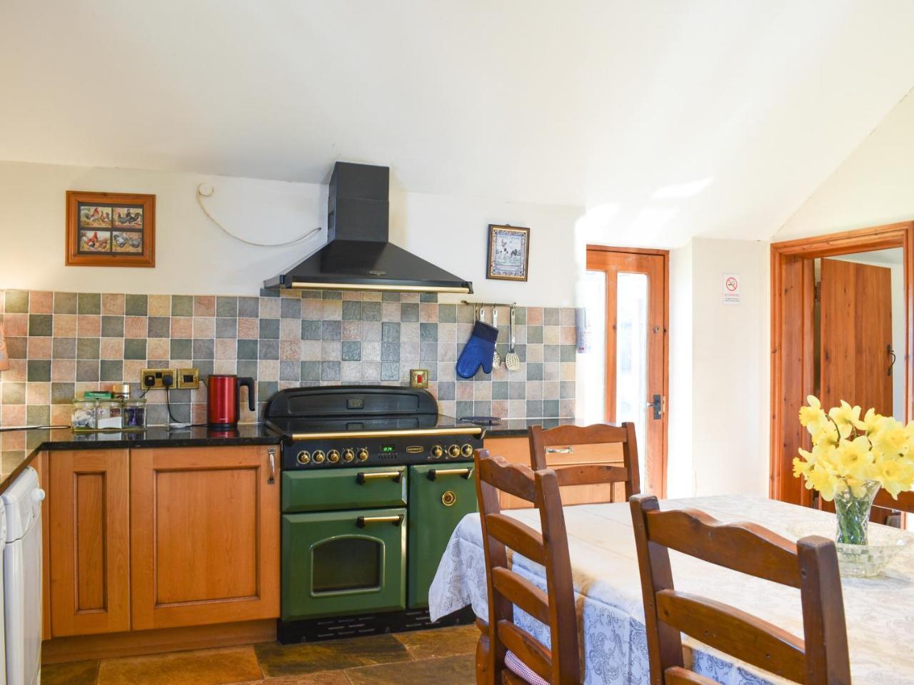 Hunters Lodge