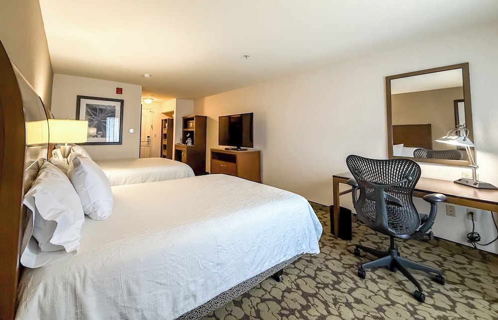 Hilton Garden Inn Gilroy - photo 14