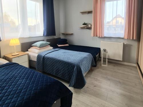 APARTAMENTY LA VILLA SUPERIOR II na parterze z prywatnym ogrodem tarasem parkingiem blisko centrum spokojna okolica — 4-Star Luxury Hotel in Kudowa-Zdroj, Poland